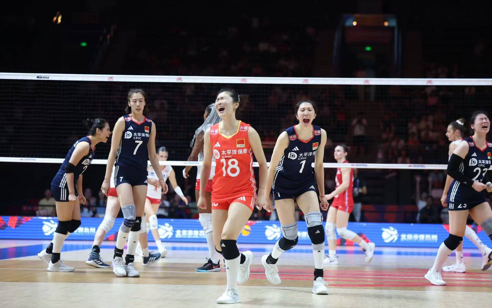 九游体育网址-李盈莹现场助阵，中国女排轻取法国队