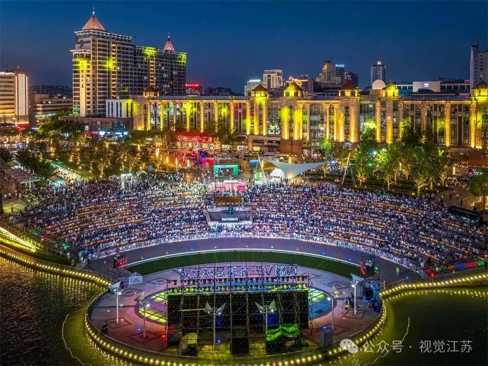 “苏超”e起拍|人与城,燃情“苏超”