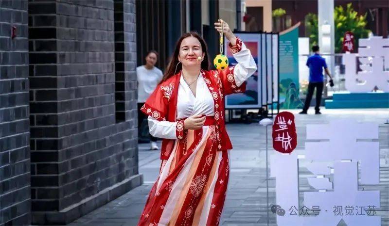 “苏超”e起拍|人与城,燃情“苏超”