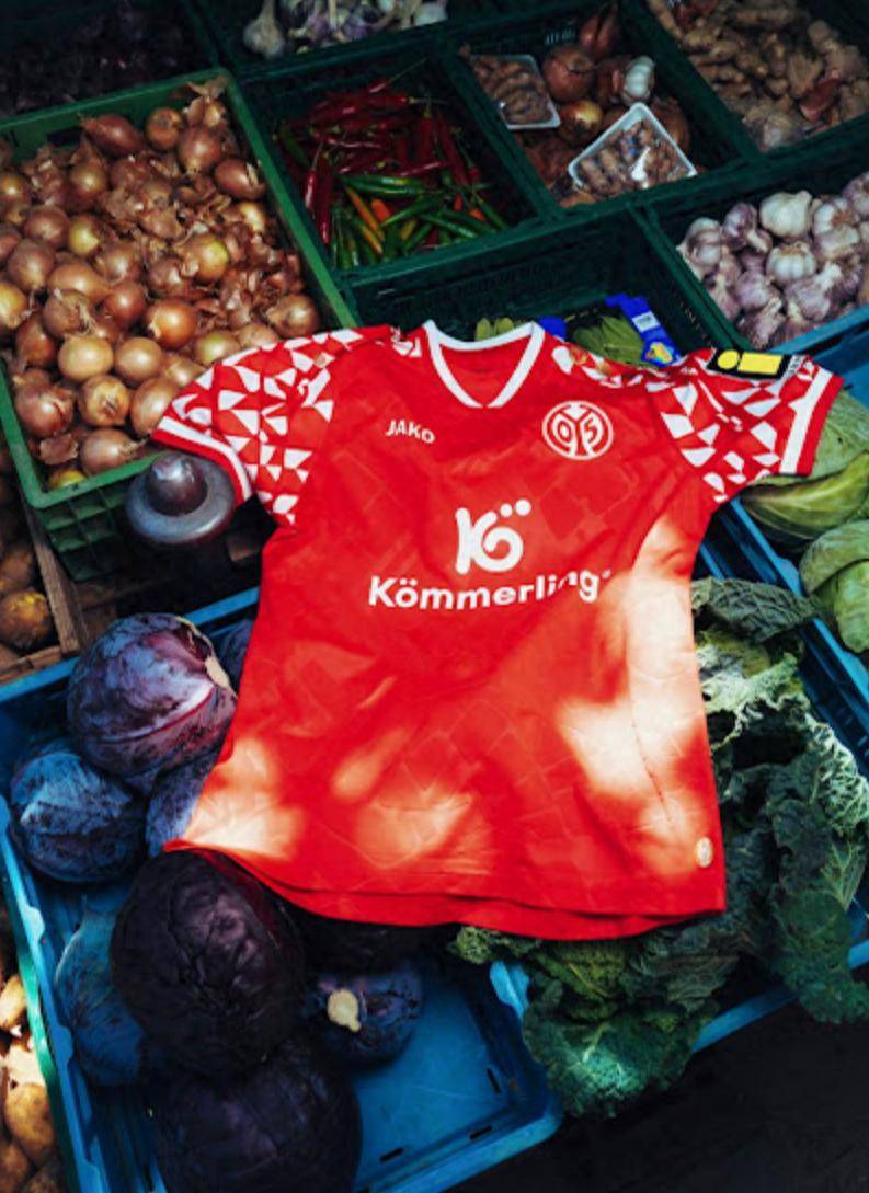 九游体育下载-美因茨05足球俱乐部发布25/26赛季全新主场球衣