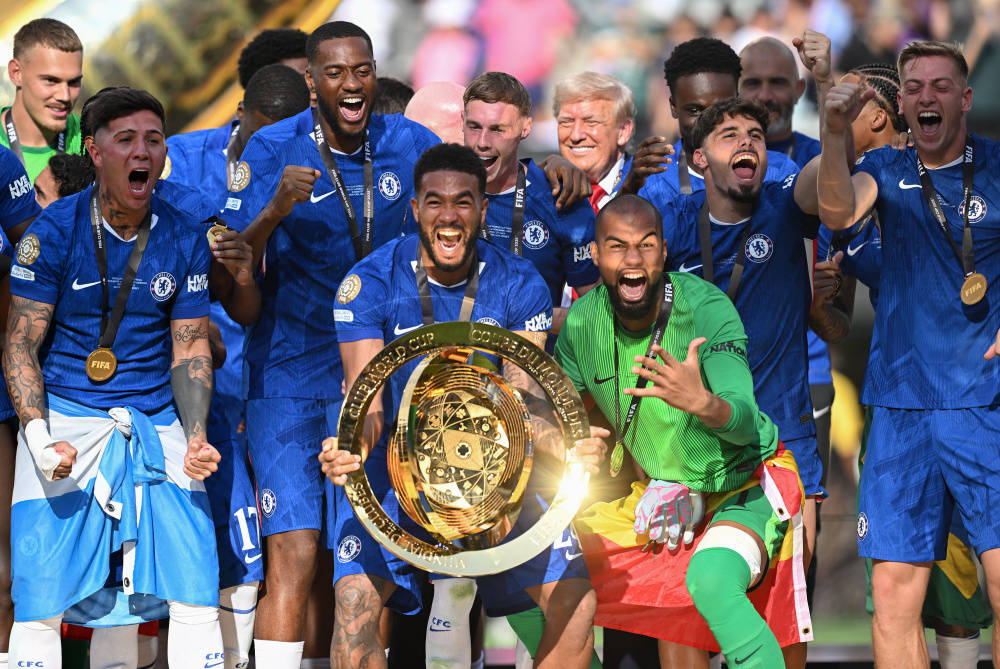 猜猜谁是英超冠军？拿下双榜一的红军无缘，曼城与蓝军才是真龙