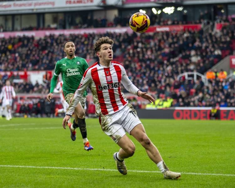 回声报：斯蒂芬森、麦康奈尔和库马斯三位利物浦U21球员可能离队