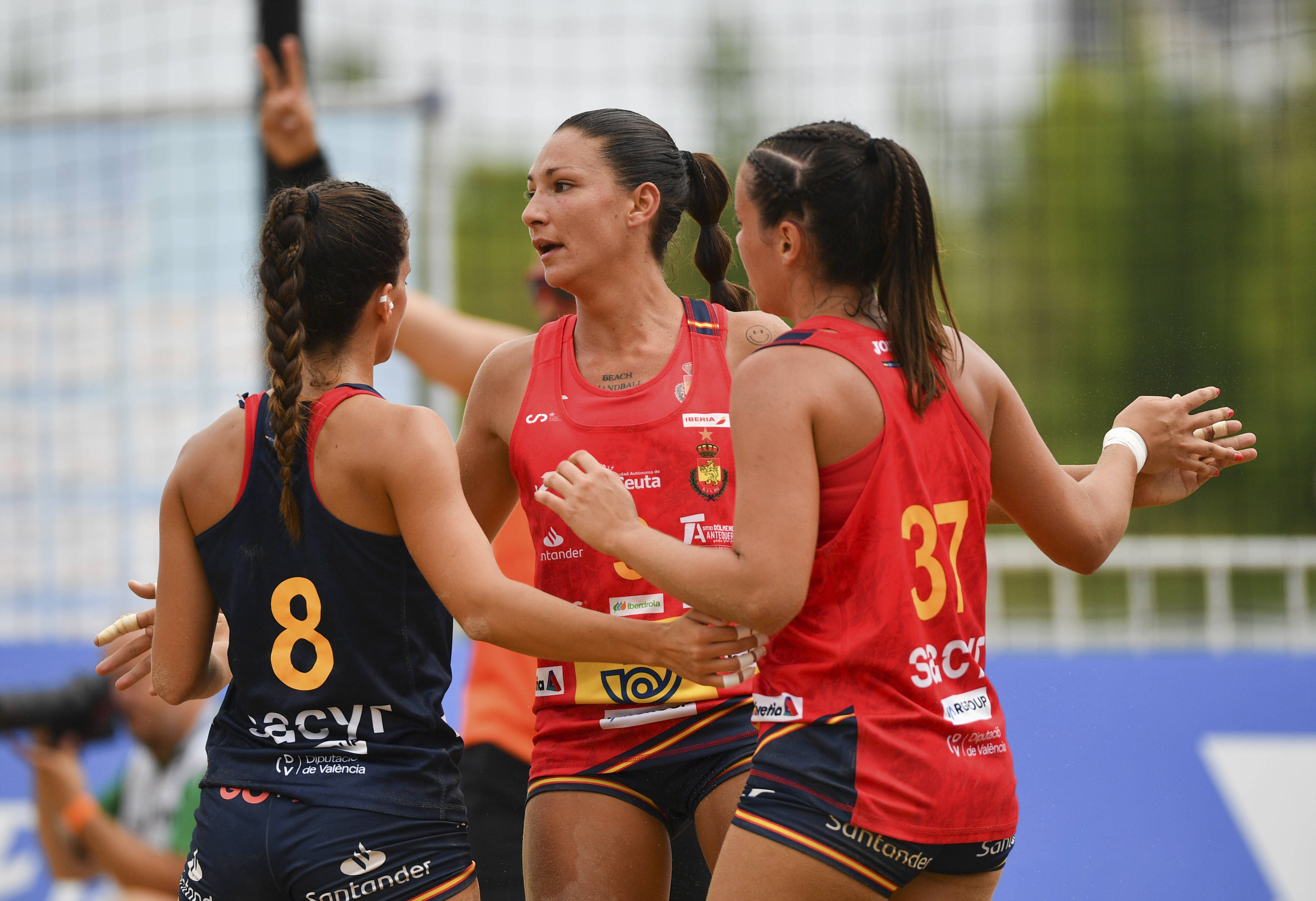 九游体育-（成都世运会）沙滩手球——女子半决赛：阿根廷队战胜西班牙队