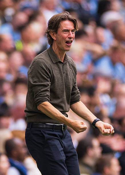 英超战术复盘-热刺是怎么赢的曼城?长传破解高位逼抢