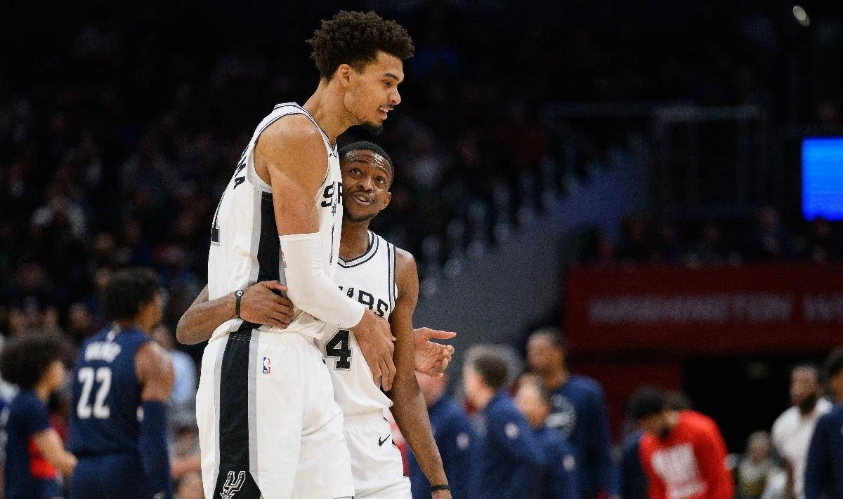 九游体育首页-圣安东尼奥马刺续约达龙福克斯，薪水或有变动