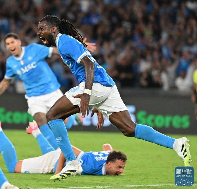 足球丨意甲:那不勒斯胜卡利亚里