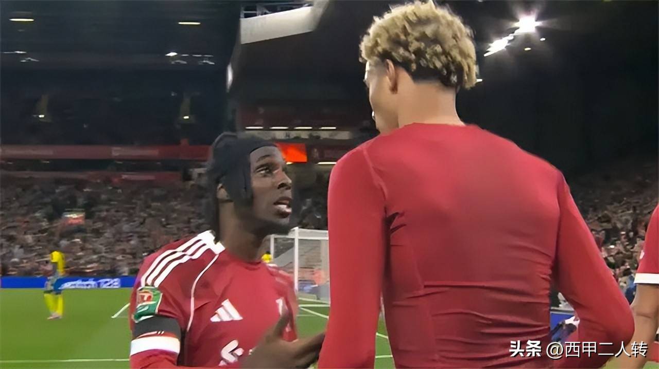 利物浦险胜南安普顿晋级，埃基蒂克染红惹怒队友